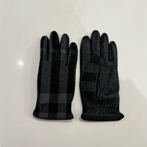 Burberry leather gloves